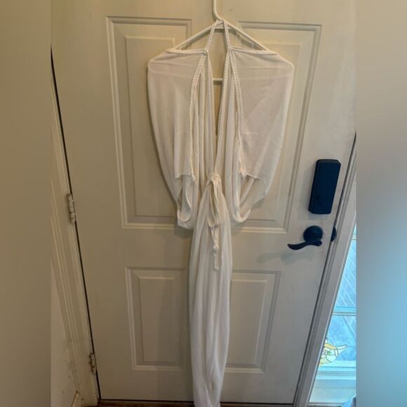 DEVON WINDSOR Gracie Dress Off White Beach Coverup with V-Neck and Breezy Fit - Picture 4 of 6